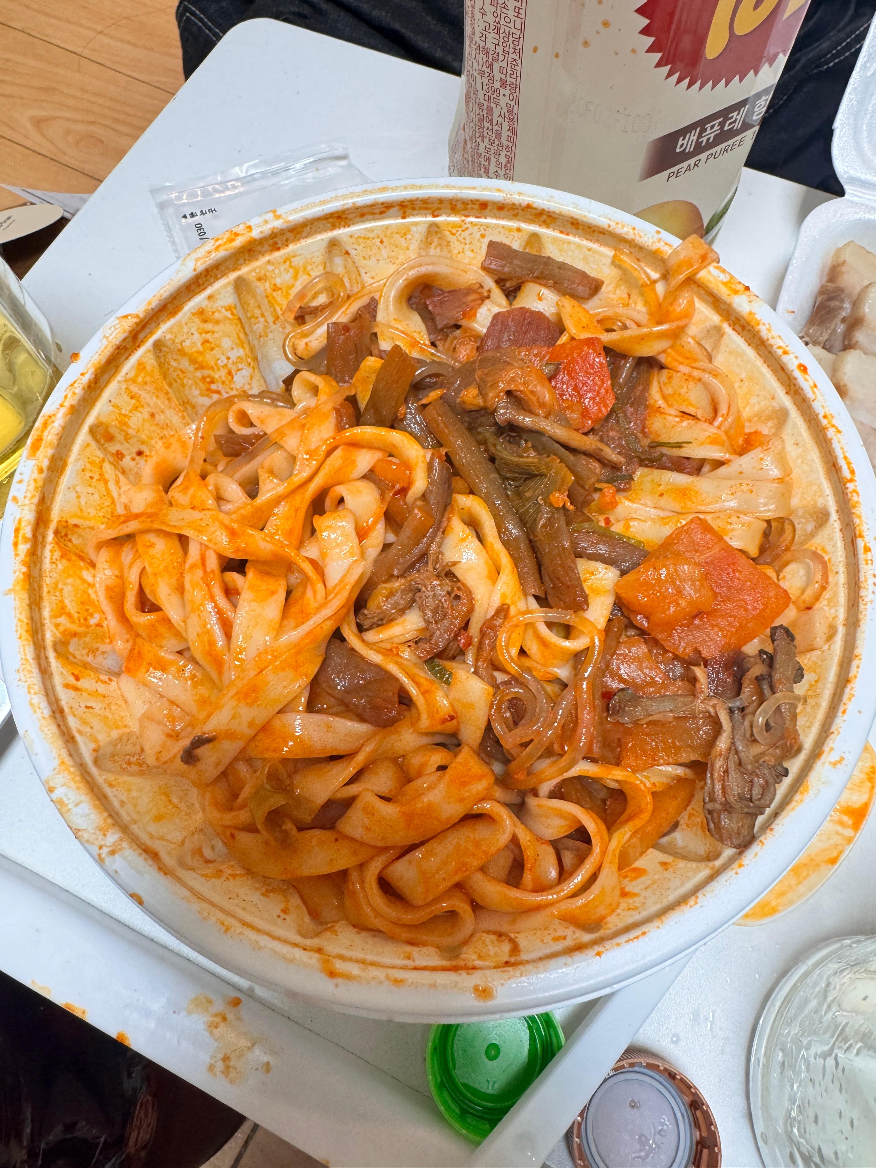 Jangchungwangjokbal (장충왕족발) 1