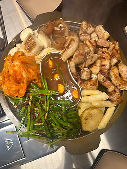 돼봉삼겹살 건대점 대표 사진