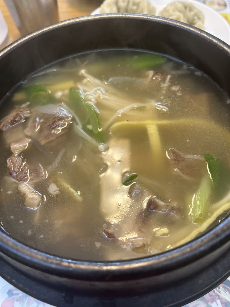 Sinchonseolleongtang (신촌설렁탕) 3