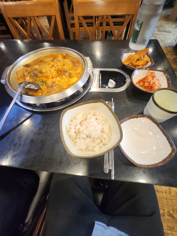 신의주부대찌개 대표 사진