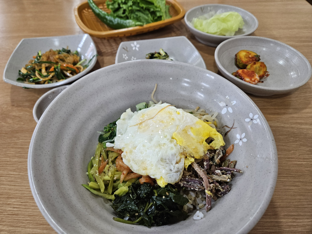 Yetgolboribap (옛골보리밥) 1