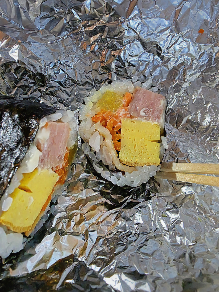 Ppongkkoranggimbap 1
