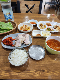 늘봄왕족발 대표 사진