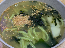 Ulleungdotaeyangsikdang ttagaebikalguksu (울릉도태양식당 따개비칼국수) 1
