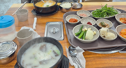 Uahanjumogukbap (우아한주모국밥) 3