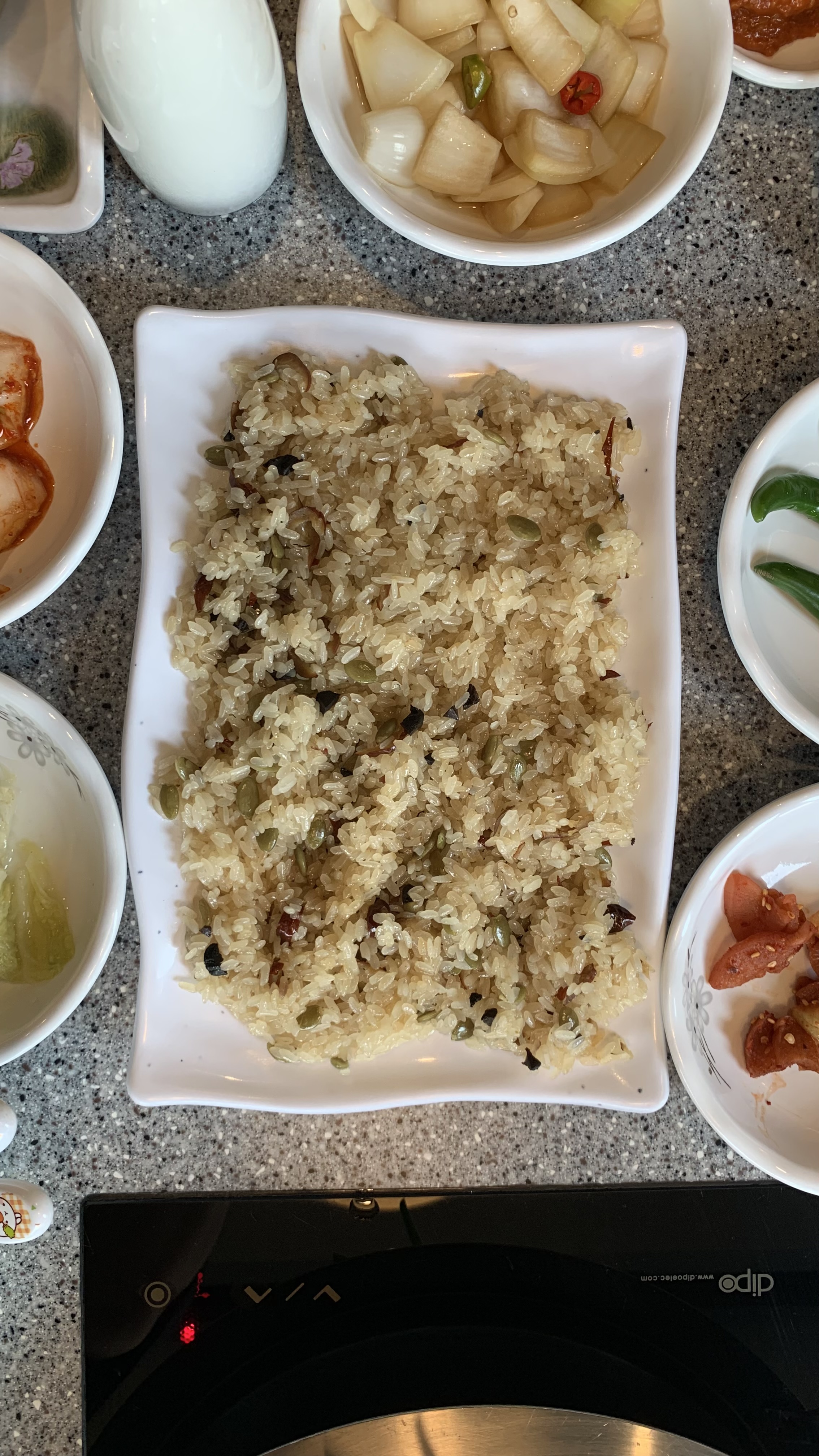 Cheongdamsamgyetangneungibaeksuk (청담삼계탕능이백숙) 1