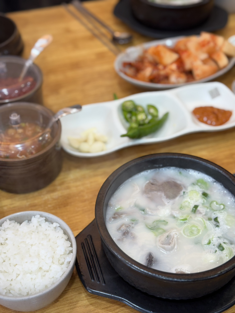 Jeongtteulsundaeguk (정뜰순대국) 2