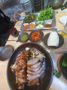 Oseongjokbal (오성족발) 2