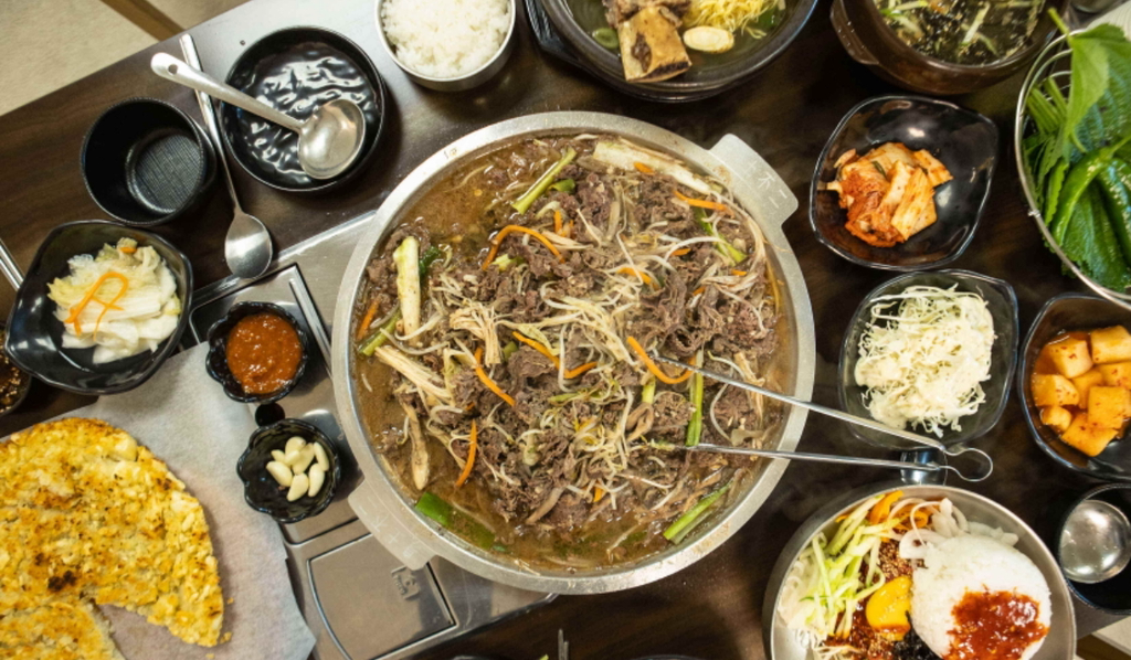 Yumyeongsobulgogi (유명소불고기) 1