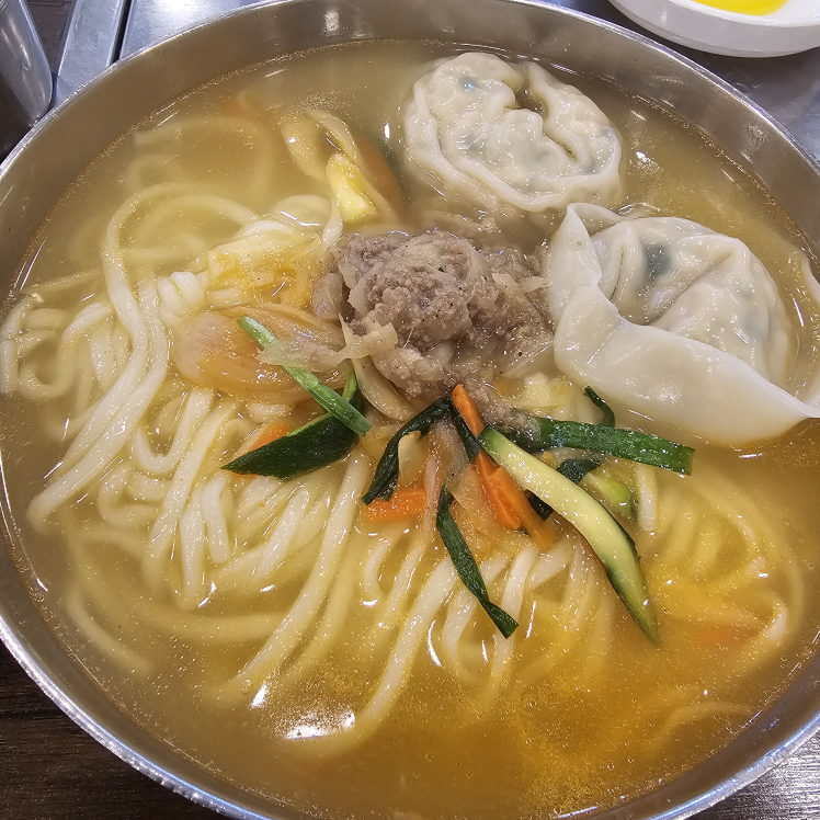 Myeongdongkalguksu 4