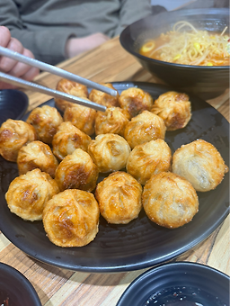Ujeonggimbapbunsik (우정김밥분식) 2