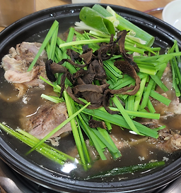 Naneungibeoseotbaeksuk (나능이버섯백숙) 2