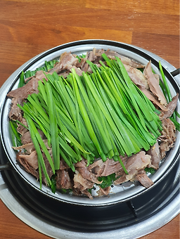 Seonhakjangsuheukyeomso (선학장수흑염소) 3