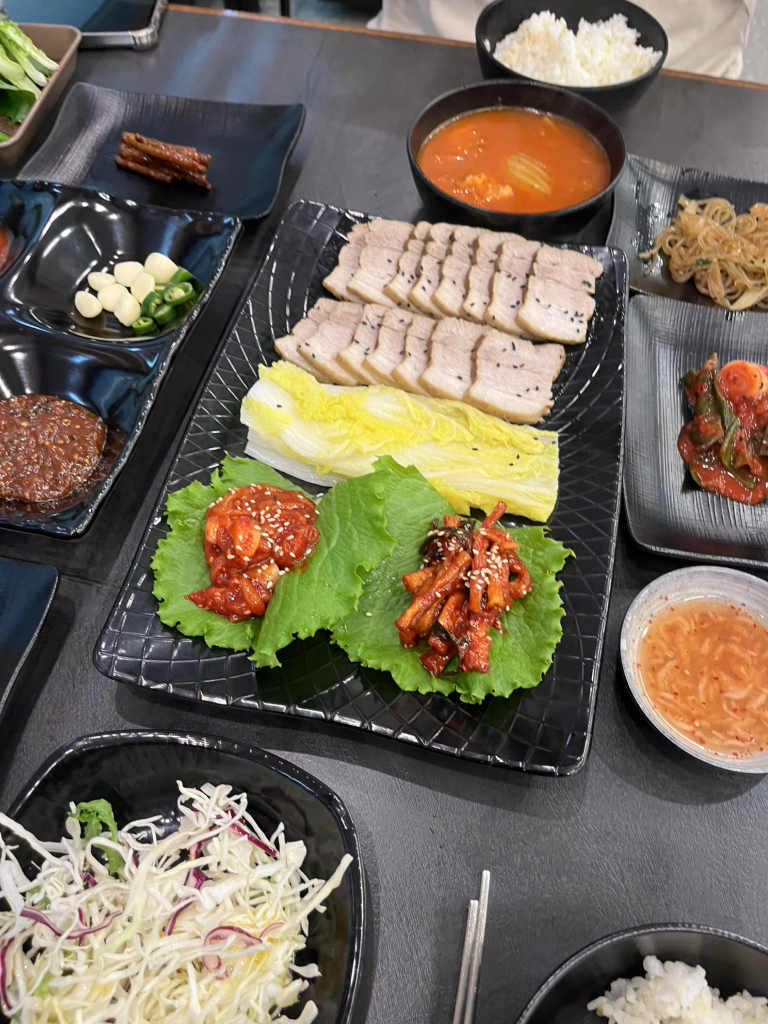Makpeojuneunsigoljipbap (막퍼주는시골집밥) 2