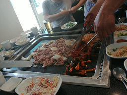 Teotgoloridolpangui (텃골오리돌판구이) 1