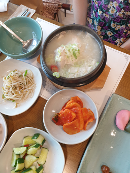 Saheonsamgyetang (사헌삼계탕) 1