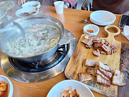 Paldangwonjokaljebi (팔당원조칼제비) 1