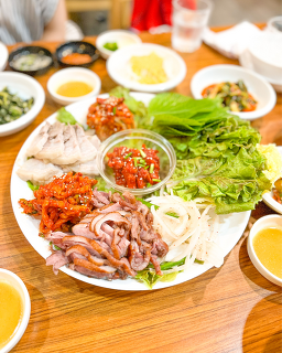 Sigolbossam&gamjaongsimi (시골보쌈&감자옹심이) 2