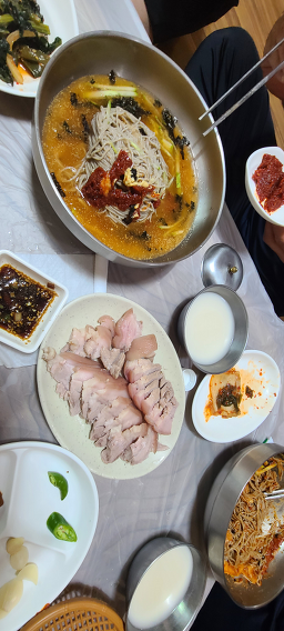 Jeonssine makguksu (전씨네 막국수) 2