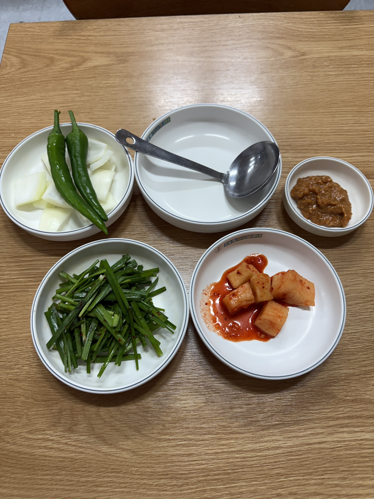 김명자굴국밥 사진 8