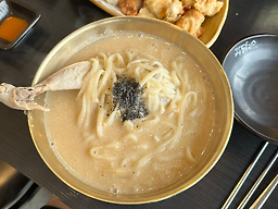 Pajudakguksu hongcheonjeom (파주닭국수 홍천점) 2