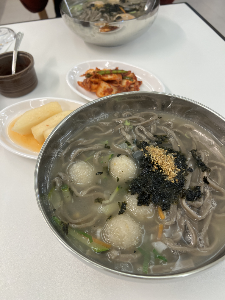 Ongsimikalguksu (옹심이칼국수) 2