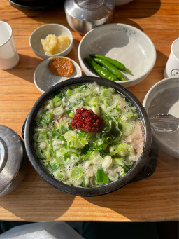 Jejueunhuinehaejangguk (제주은희네해장국) 1