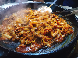 Chuncheonmyeongmuldakgalbi (춘천명물닭갈비) 1