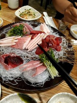 Hongchamchiaenchobap (홍참치앤초밥) 2