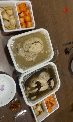 Chowonsamgyetang (초원삼계탕) 3