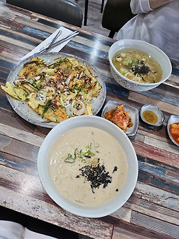 Nyuhuiyasonkalguksu (뉴희야손칼국수) 2