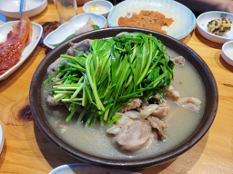 Haengbokhantojongdak (행복한토종닭) 2