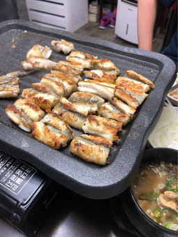 Tongyeongjangeojapneunnal (통영장어잡는날) 2