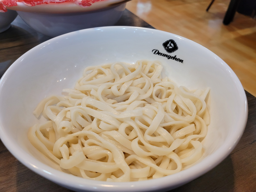 Deungchonsyabeukalguksu (등촌샤브칼국수) 3