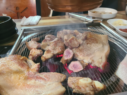Dongoeulsaenggogi (돈고을생고기) 3