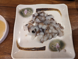 Jongamdongbadahoetjip (종암동바다횟집) 2