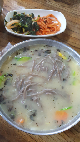 Arirangongsimimemilkalguksu (아리랑옹심이메밀칼국수) 2