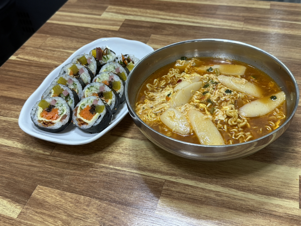 소담이네김밥&국수 사진 2