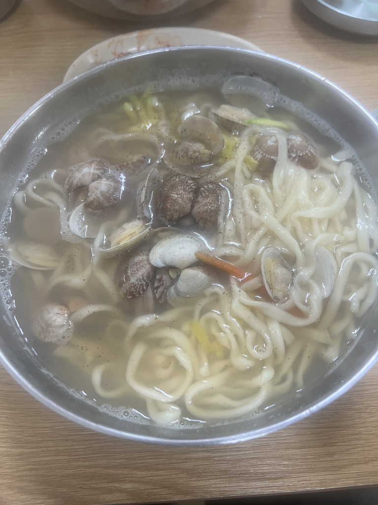 바지락듬뿍칼국수 6
