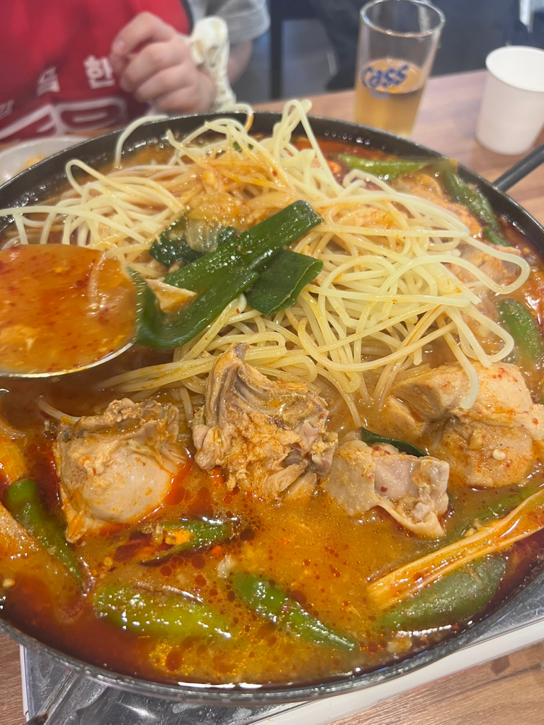 Pungnyeon dakdoritang (풍년 닭도리탕) 3