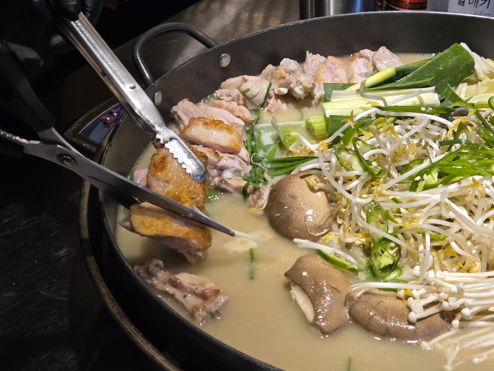 Bumaksutbuldakgalbi daeyeonjeom 4