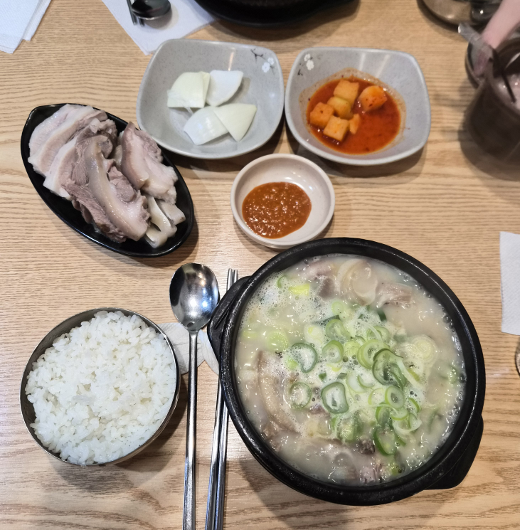 Namryemyeonginsundaeguk (남례명인순대국) 3