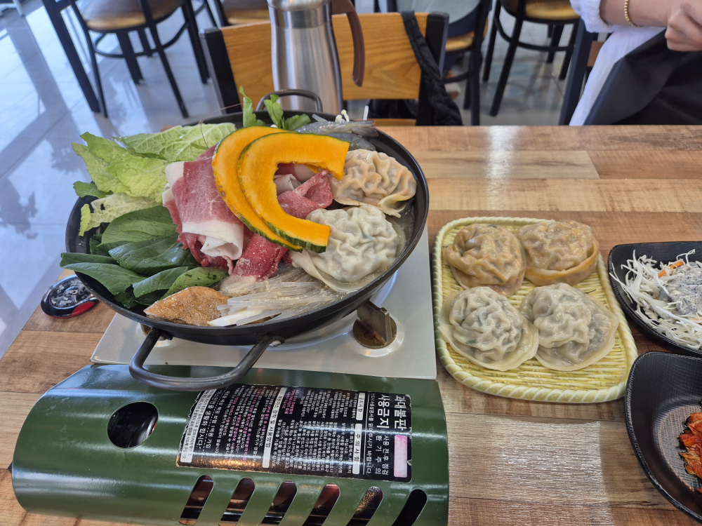 Maetdolsonsundubu (맷돌손순두부) 1