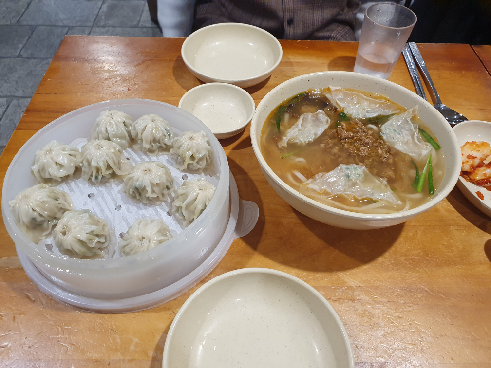 명동교자 이태원점 사진 4