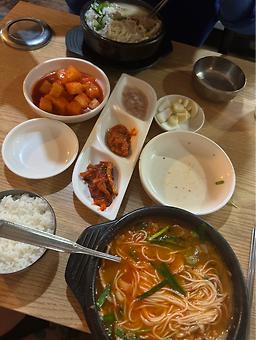 장가네 돼지국밥 1