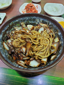 용 대표 사진