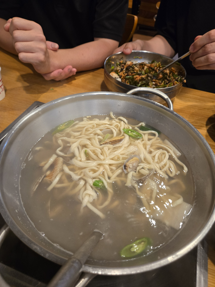 바지락칼국수 1