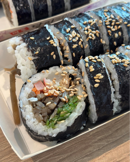Myeongpumdalingimbap (명품달인김밥) 1