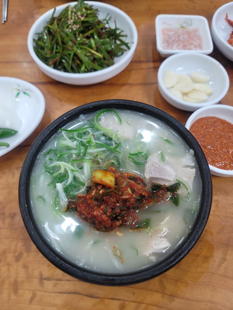 밀양돼지국밥 5