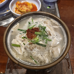 산더미미성돼지국밥 동성로점 3